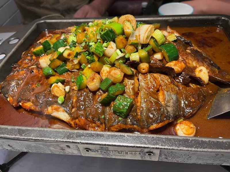 江阴烤鱼：传统美食的现代风情